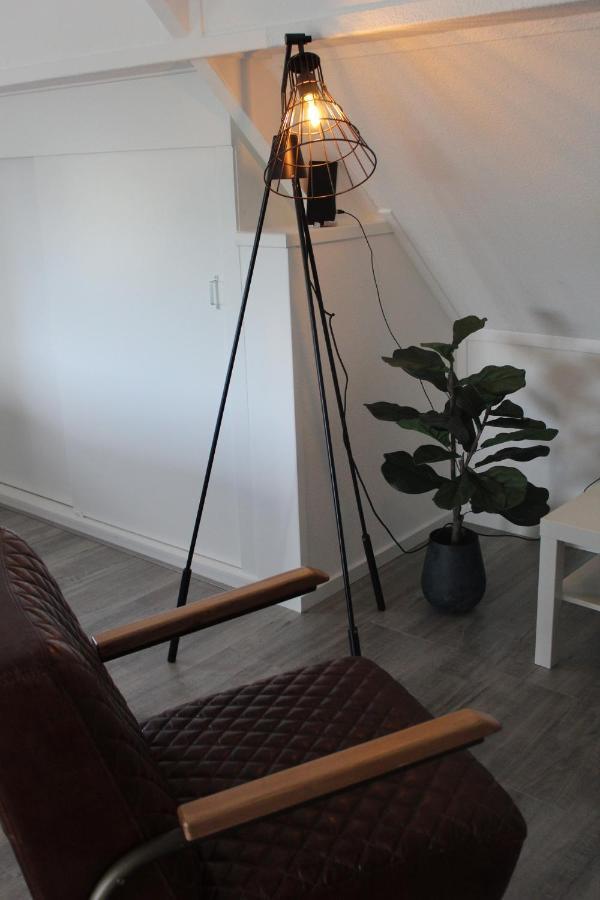 Slapen Bij De Buurvrouw Bed & Breakfast กัสตรีกุม ภายนอก รูปภาพ