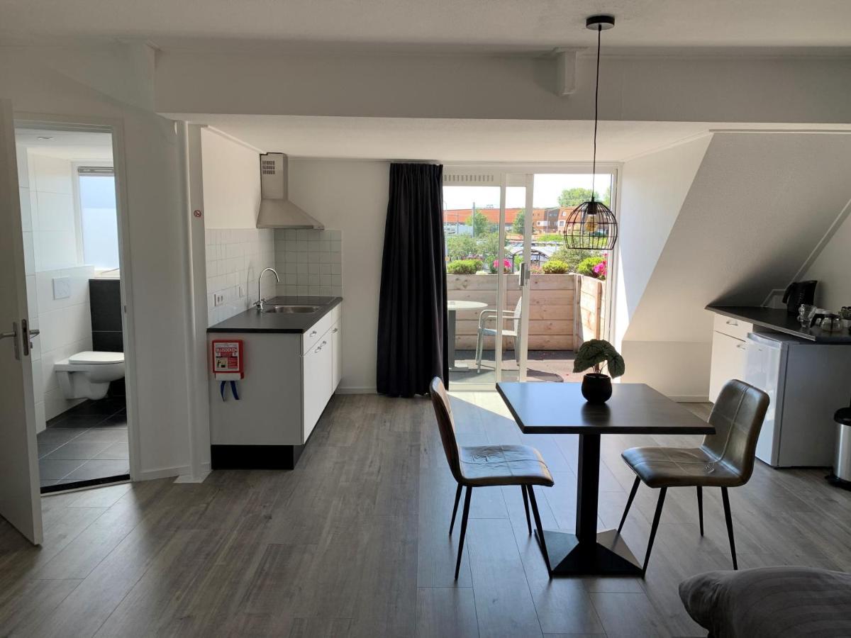 Slapen Bij De Buurvrouw Bed & Breakfast กัสตรีกุม ภายนอก รูปภาพ