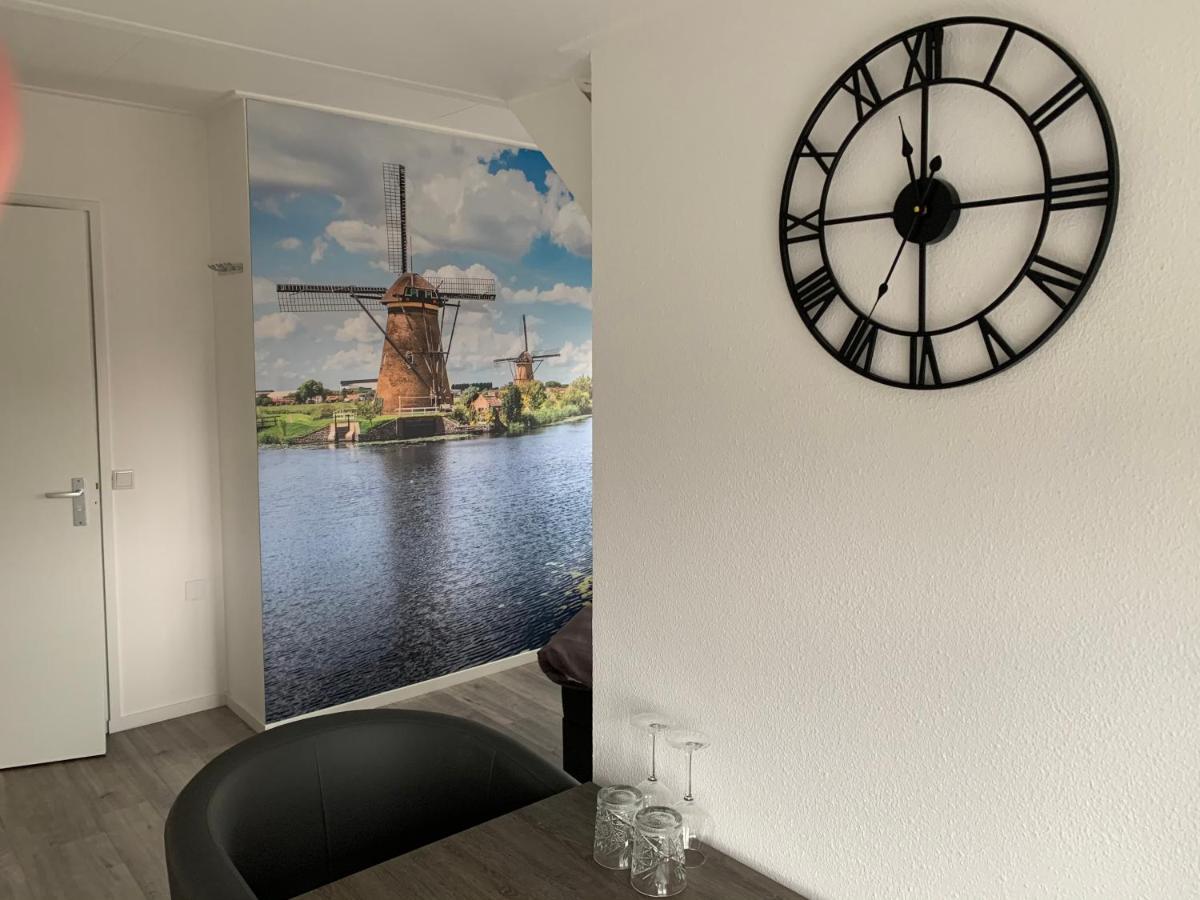 Slapen Bij De Buurvrouw Bed & Breakfast กัสตรีกุม ภายนอก รูปภาพ