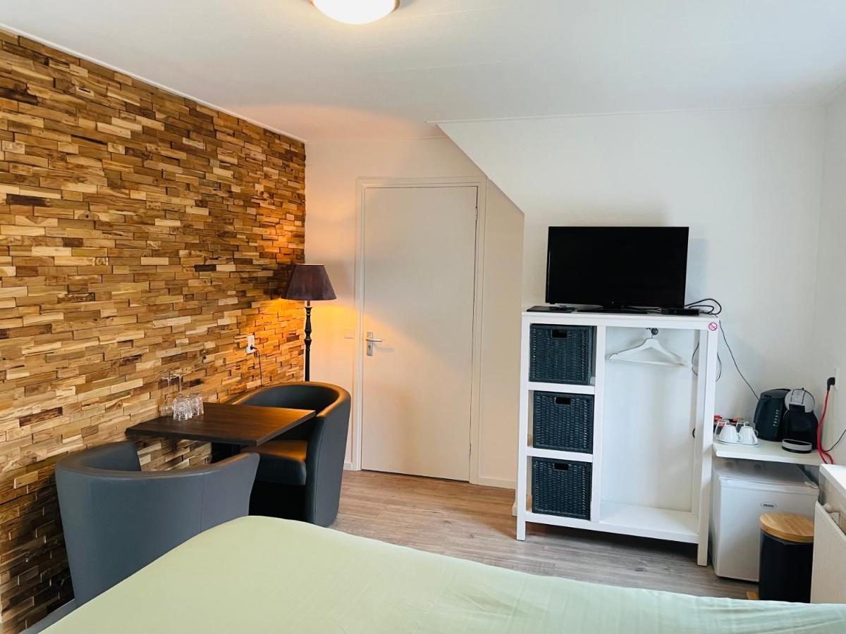 Slapen Bij De Buurvrouw Bed & Breakfast กัสตรีกุม ภายนอก รูปภาพ