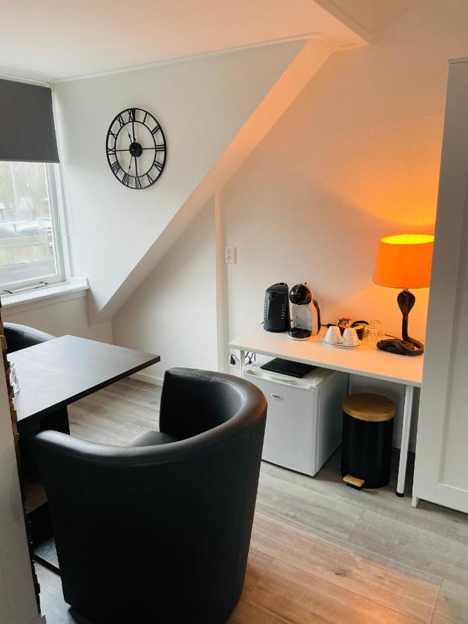 Slapen Bij De Buurvrouw Bed & Breakfast กัสตรีกุม ภายนอก รูปภาพ